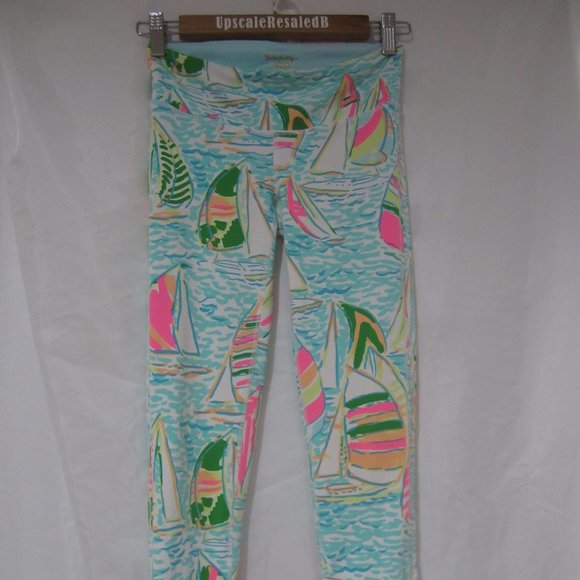 Lilly Pulitzer XS UPF 50+ Weekender Crop Leggings - Picture 1 of 8